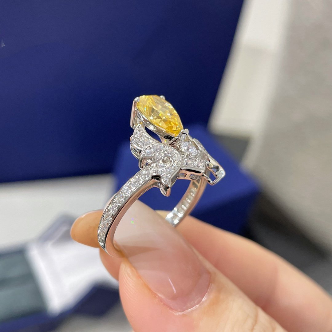 Chaumet Soir de Fete Yellow Cubic Zirconia Silver Ring