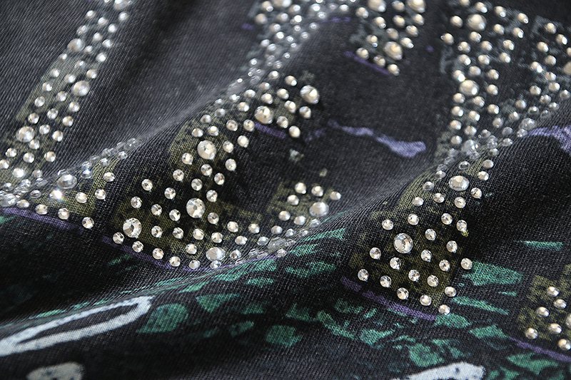 VALE USA Rhinestone Graphic Washed Black T-Shirt — detail