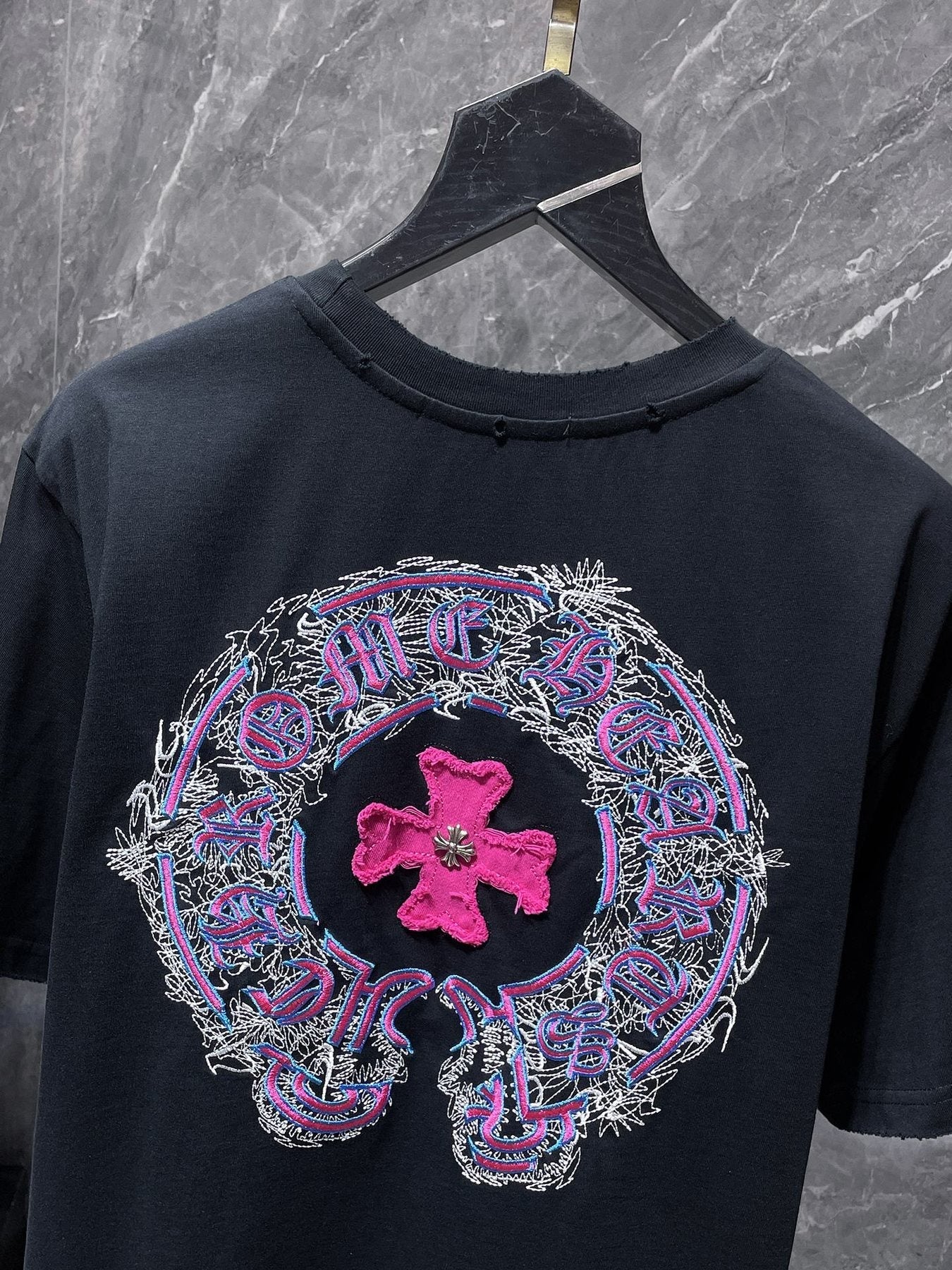 Chrome Hearts Horseshoe Cross Embroidered T-Shirt — detail